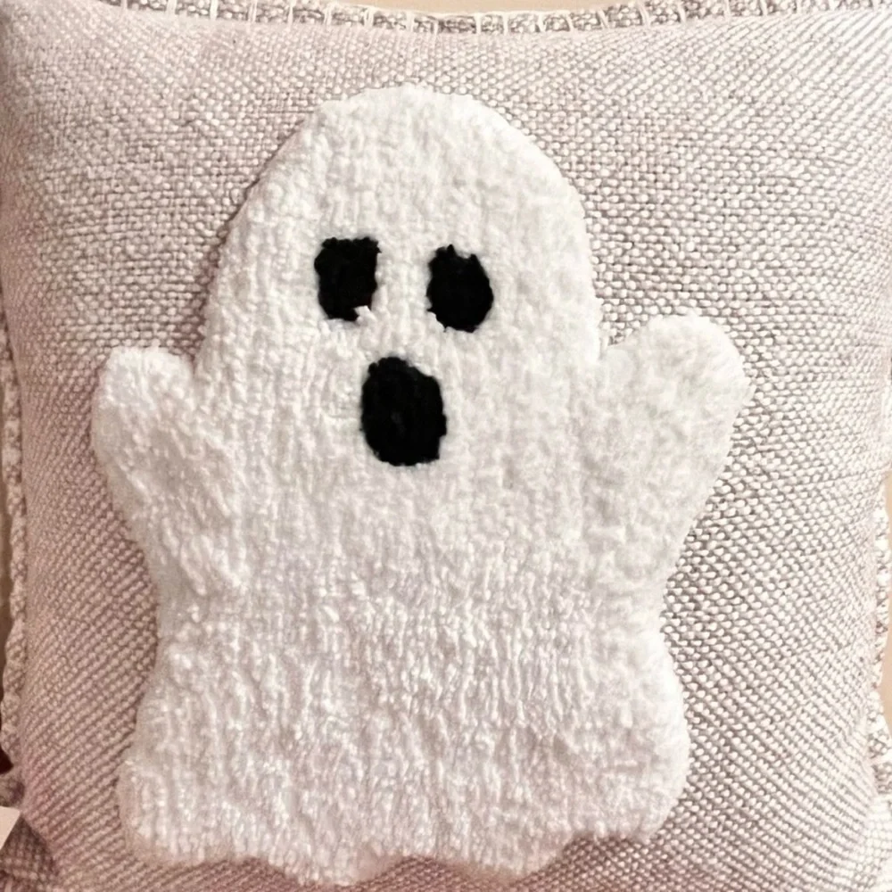 🆕 -Workshop Home by Republic-Halloween Ghost Large Decorative Pillow